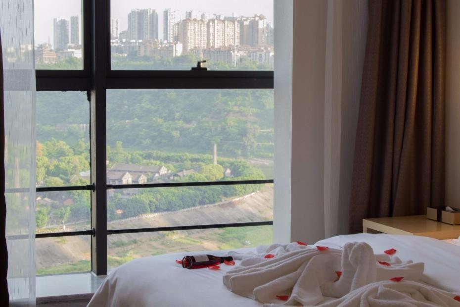 Lavande Hotel Luzhou Jiale Century City Екстер'єр фото